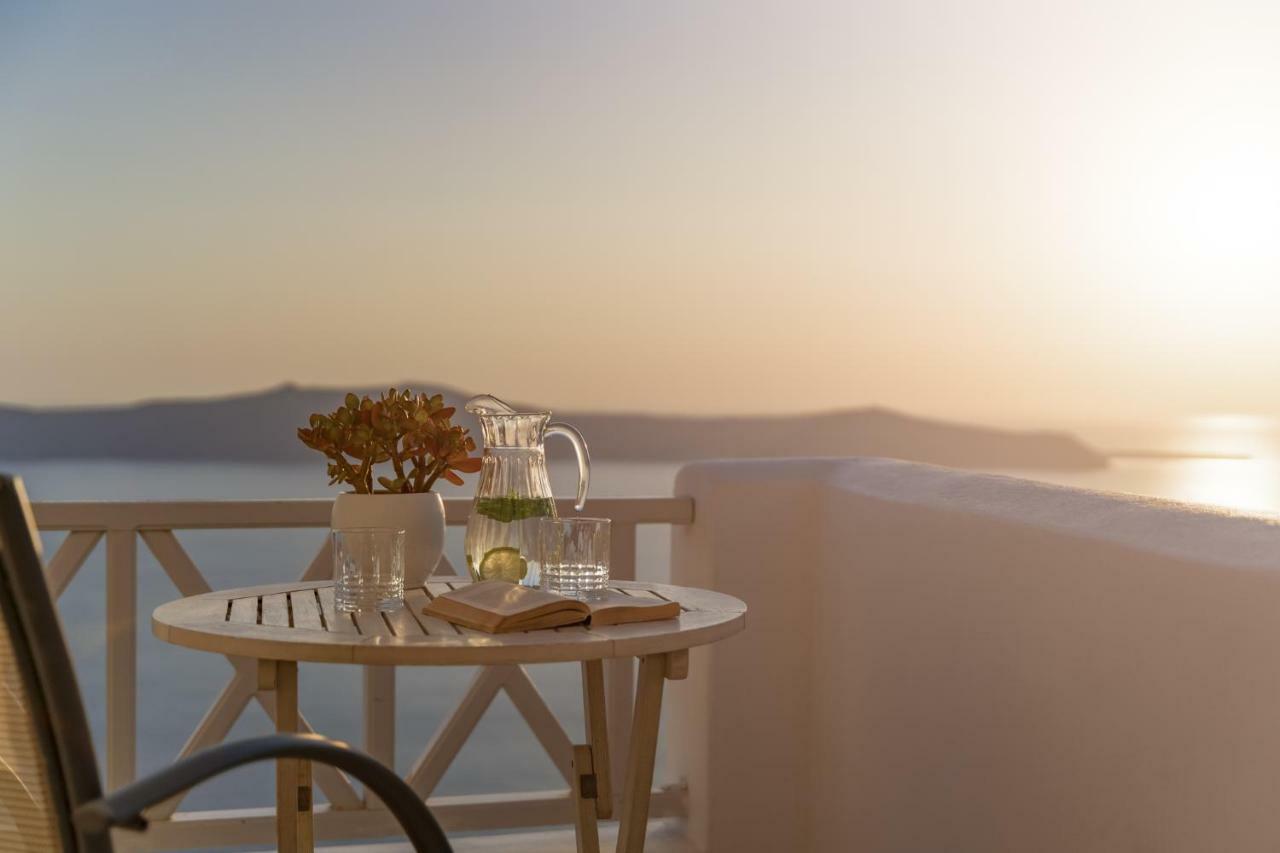 Mirabo Villas (Adults Only) ฟิรอสเตฟานี ภายนอก รูปภาพ